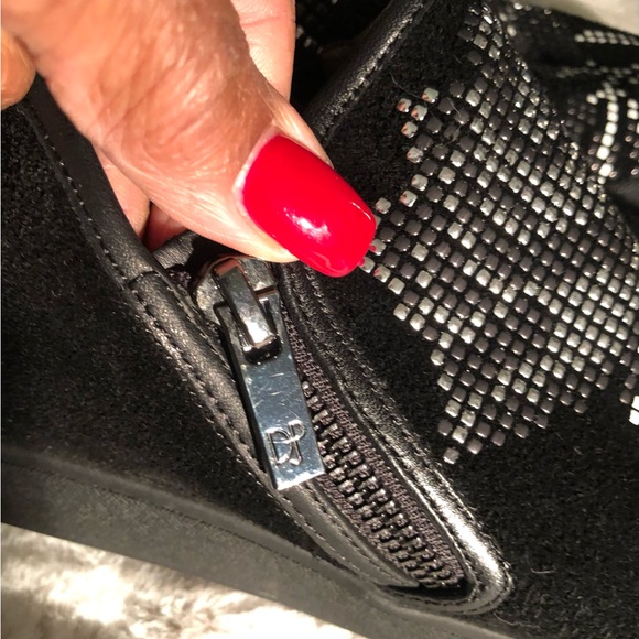 Donald J Pliner Shoes - Picture 9 of 11